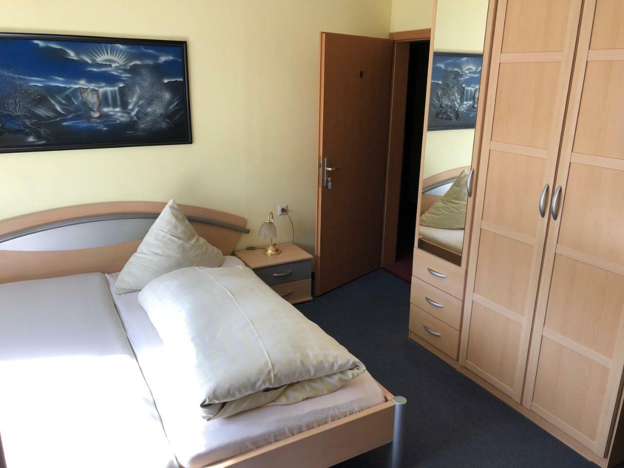 Hotel Cafe Waldeck Wuestenrot Екстериор снимка