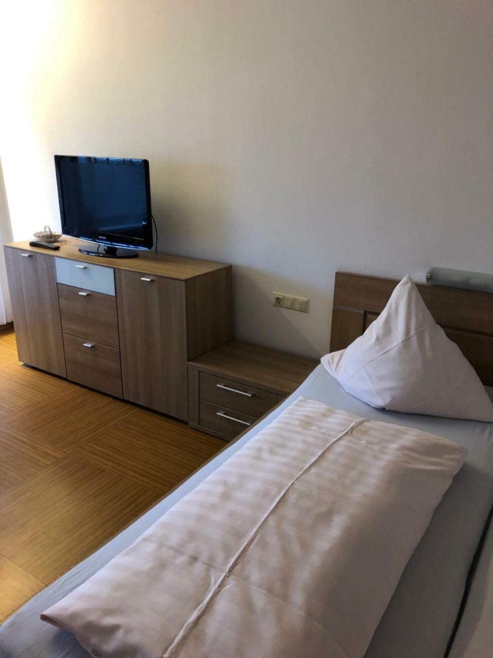 Hotel Cafe Waldeck Wuestenrot Екстериор снимка